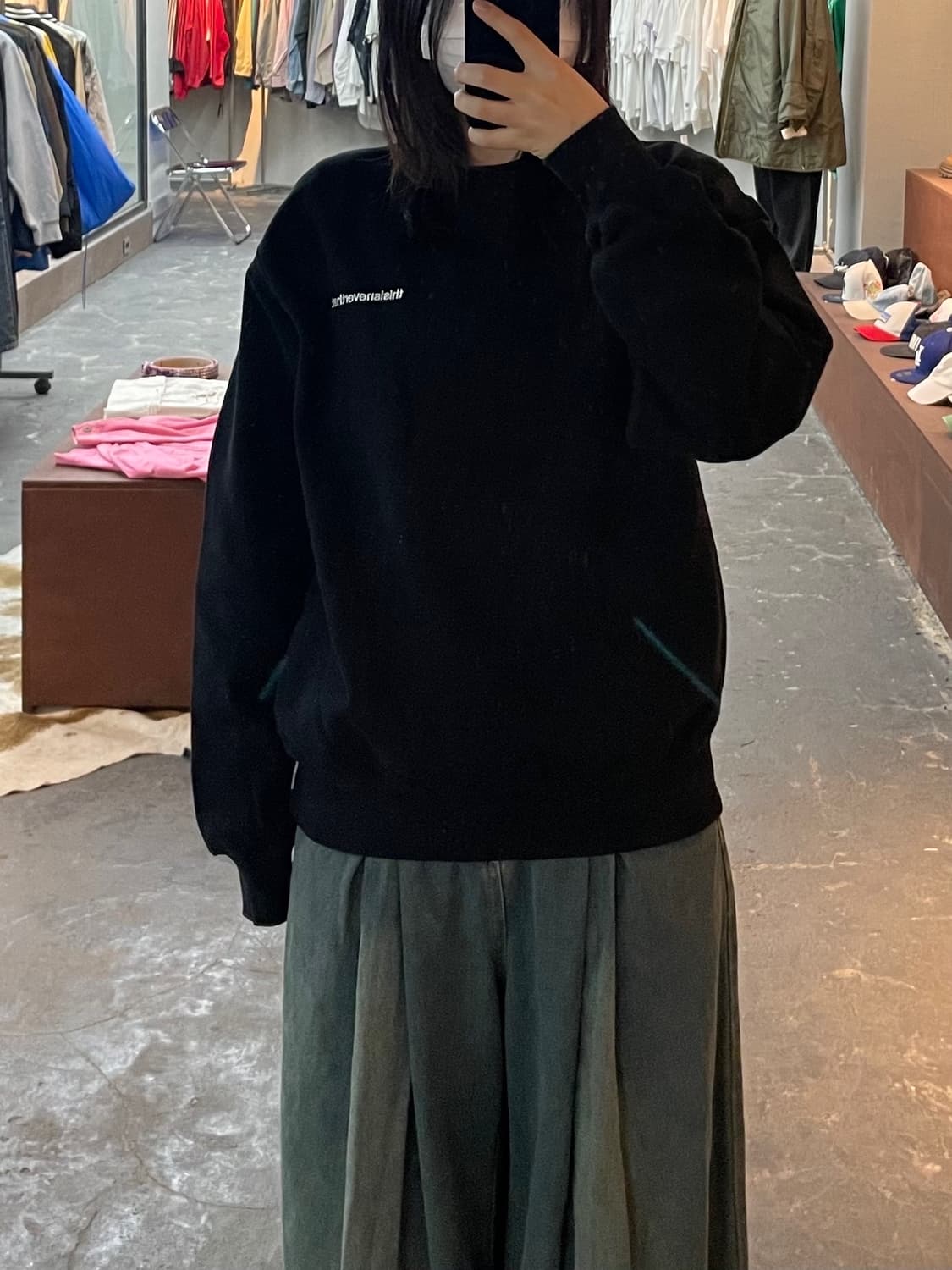 디스이즈네버댓 백로고 블랙 맨투맨 H1921 상품이미지1