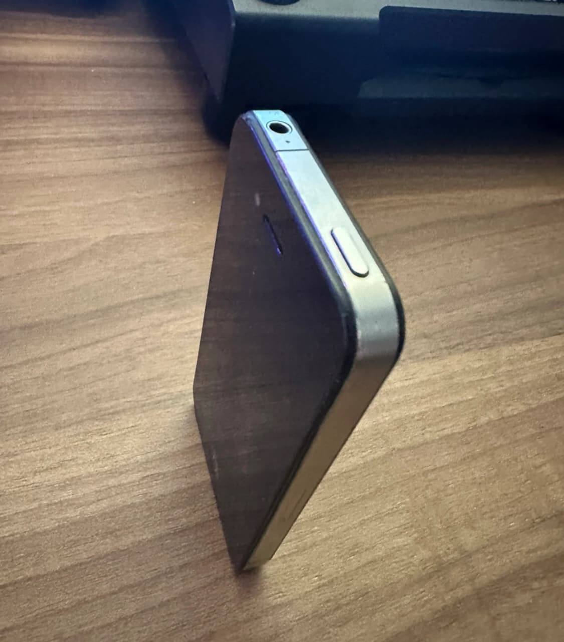 정상작동 아이폰 4 13gb 상품이미지3