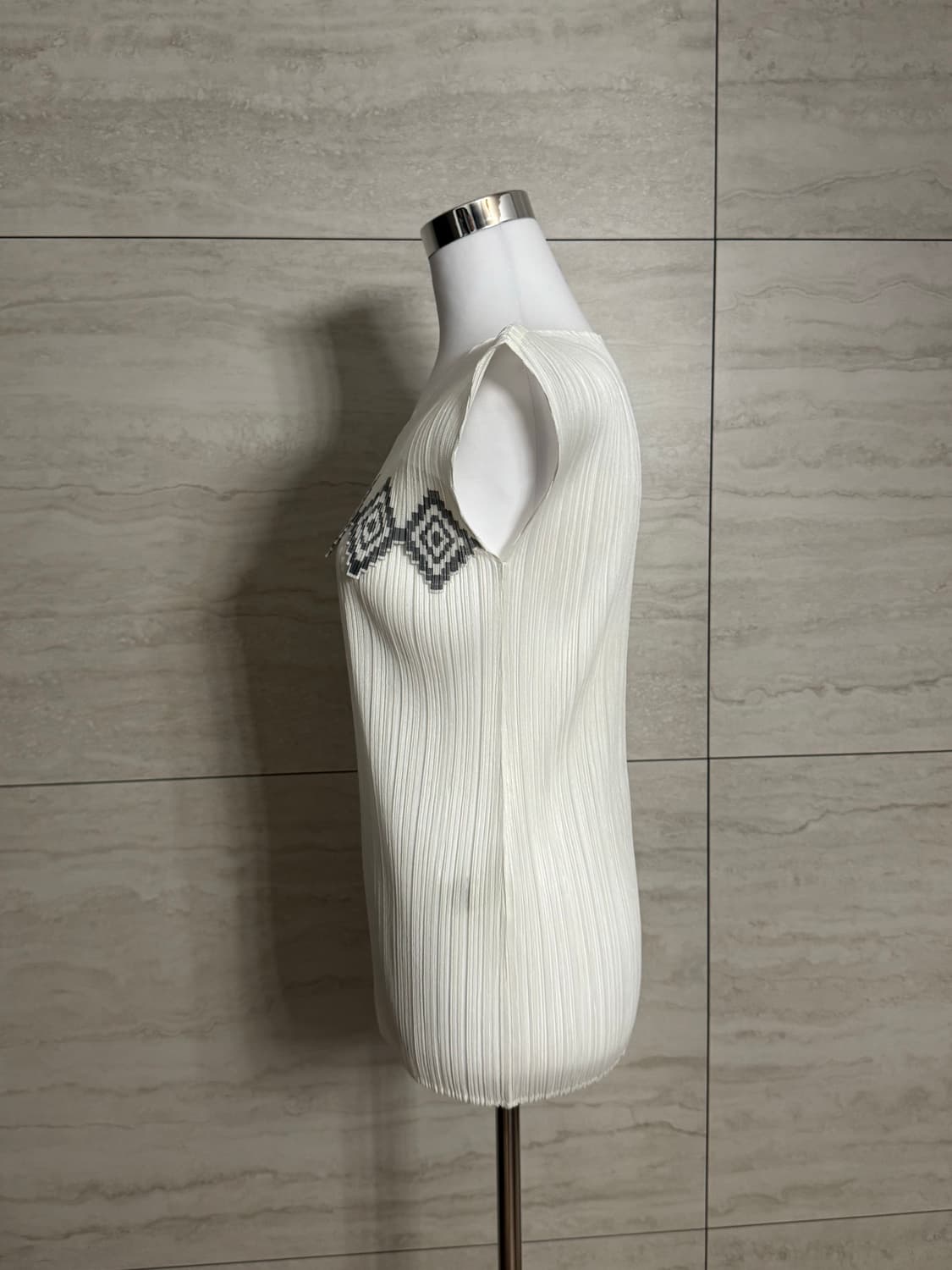 pleats please 화이트 아가일 슬리브리스 상품이미지4