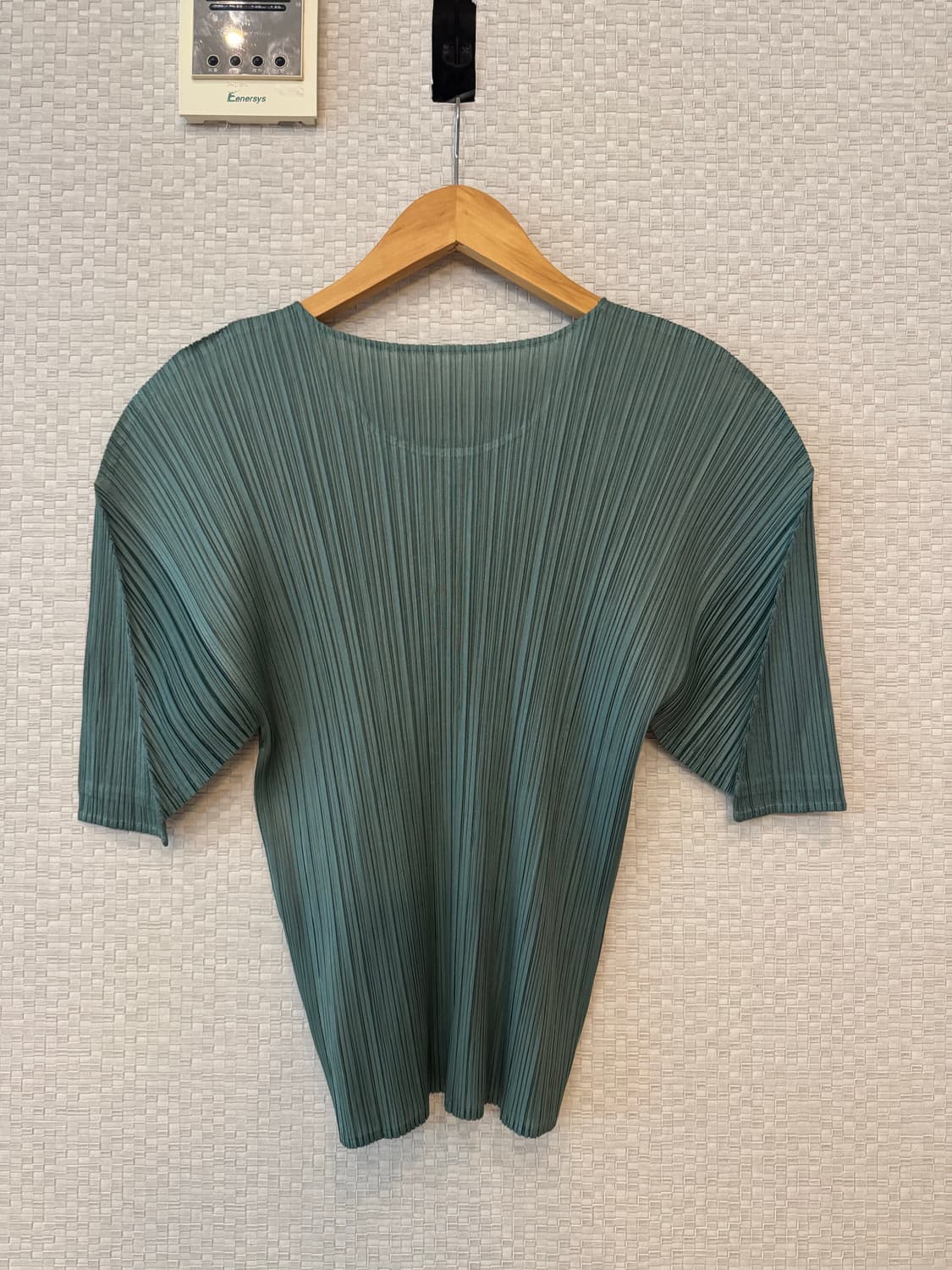 플리츠플리즈 8월 반소매 탑 세이지 그린 상품이미지3