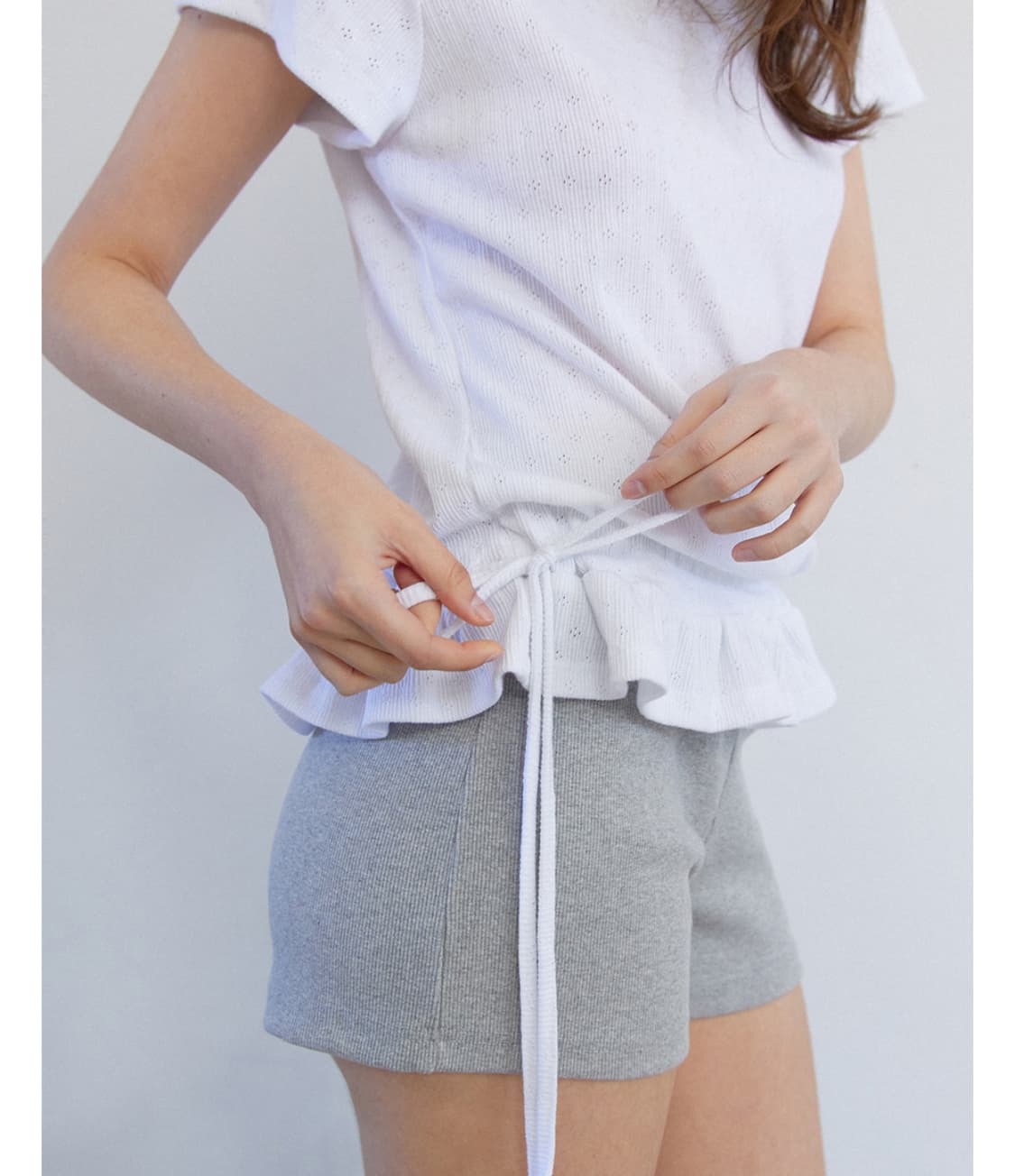 [새상품] rense 렌세 Eyelet Frill Half T-shirt 상품이미지4