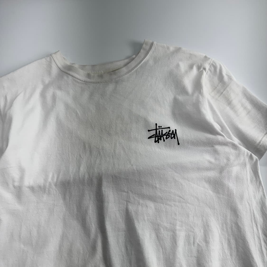 Stussy 스투시 백 블랙 로고 화이트 반팔 상품이미지4