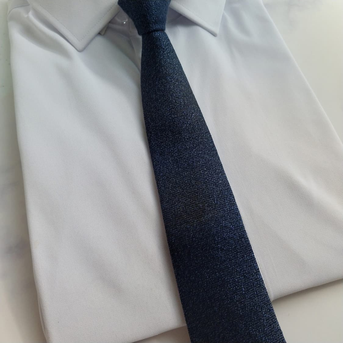 에스 티 듀퐁 네이비 솔리드 슬림 넥타이 7.5cm B등급 K922
 상품이미지7