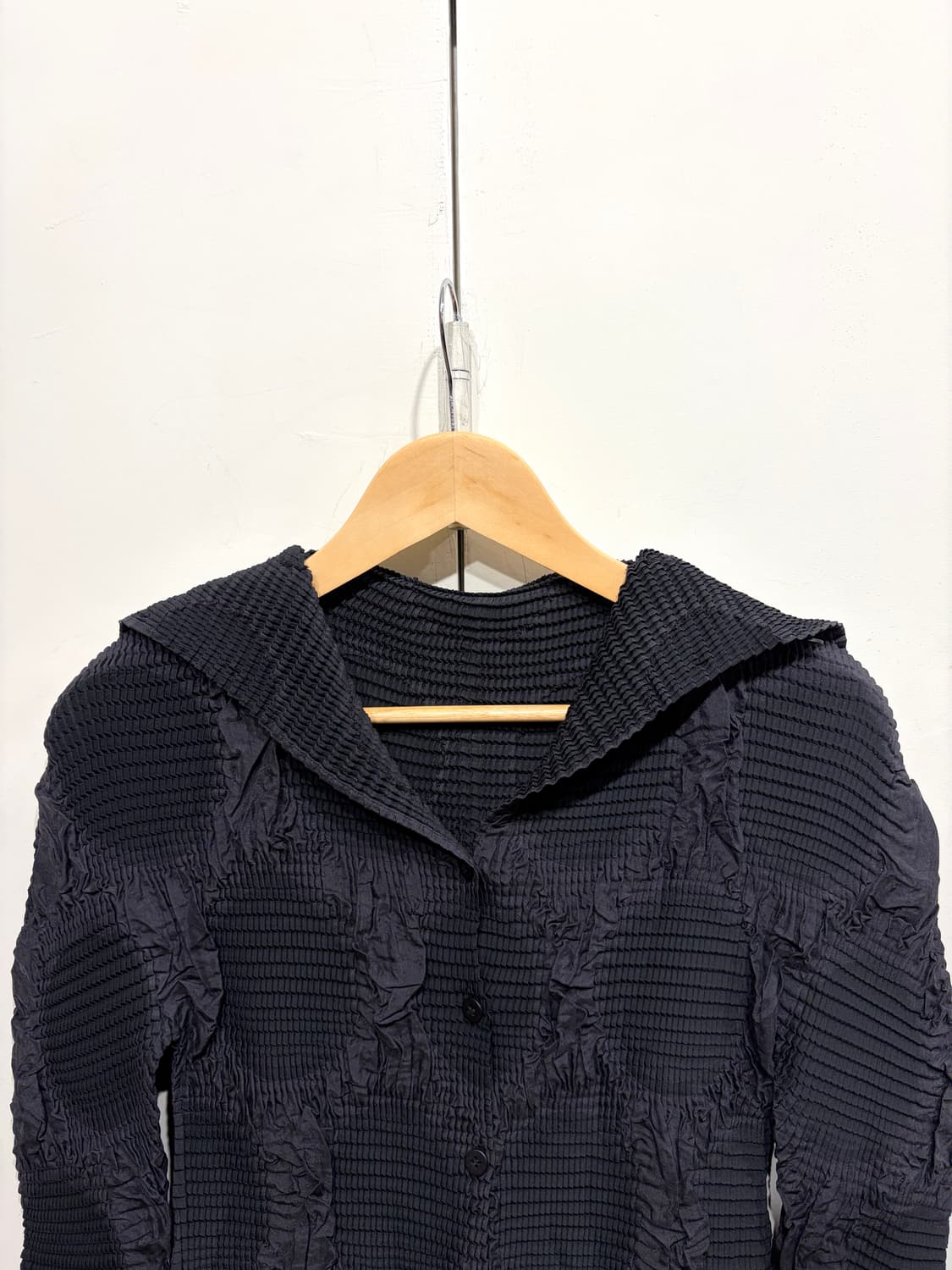 이세이미야케 플리츠 버튼 셔츠 상품이미지4