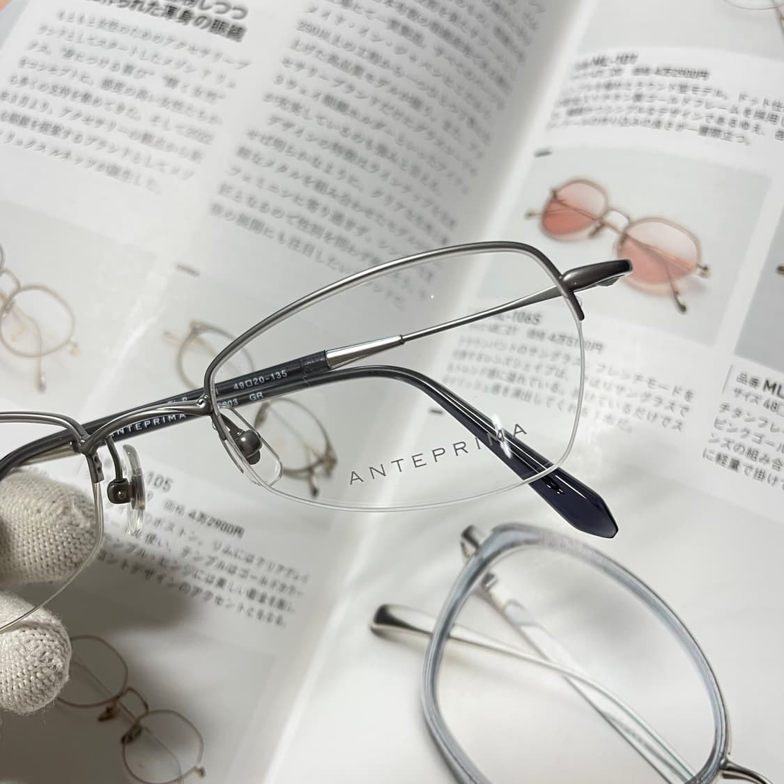 ANTEPRIMA 안테프리마 반무테 티타늄 실버 안경 상품이미지2