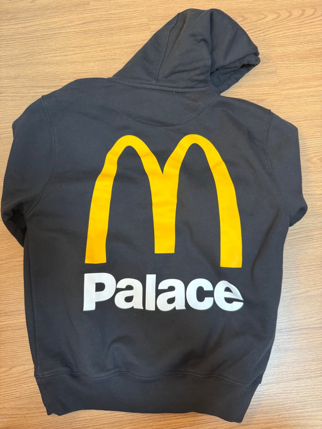 팔라스 x 맥도날드 로고 후드 블랙 상품이미지2