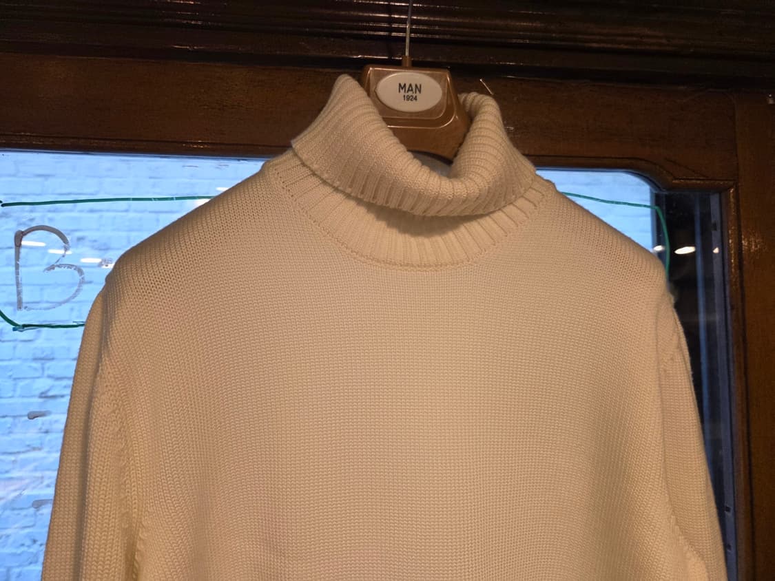 자노네 터틀넥 상품이미지3