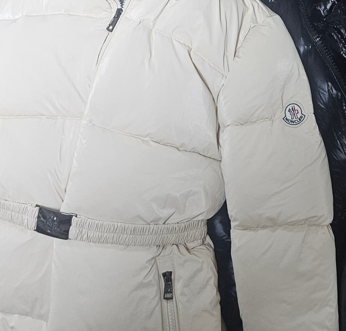 몽끌레어  크림색  다운 코트 12Y (44) 정품 상품이미지3