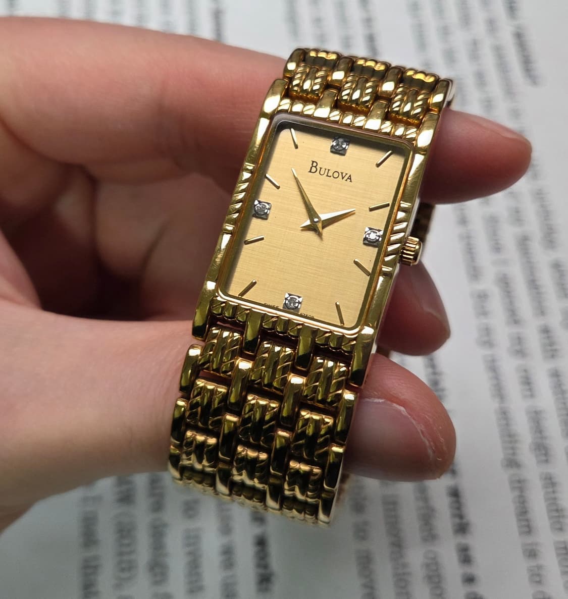 빈티지 부로바 사각탱크형 4P 린넨다이얼 올금장 쿼츠 브레이슬릿 ver. 상품이미지3