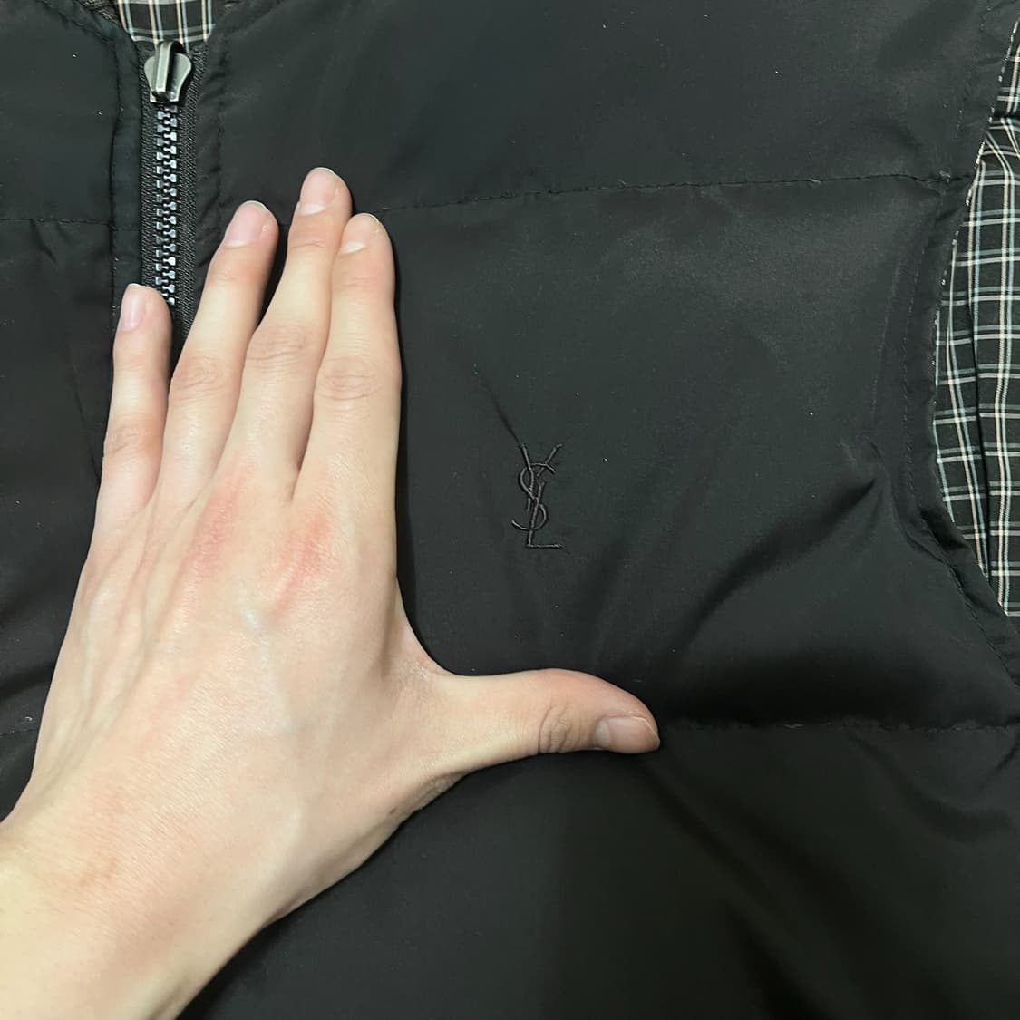 입생로랑 구스다운 리버시블 체크 패딩조끼 M/95  상품이미지6