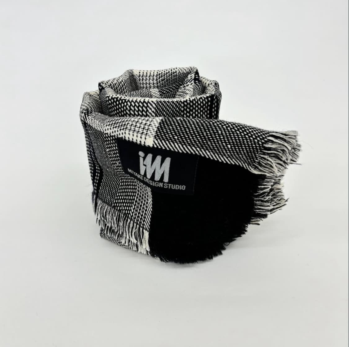 Im Miyake Design Studio 이세이미야케 체크 머플러 상품이미지3