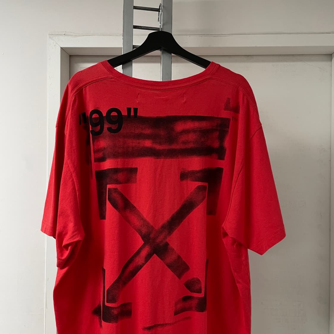 오프화이트 레드 반팔 티셔츠 L 상품이미지2