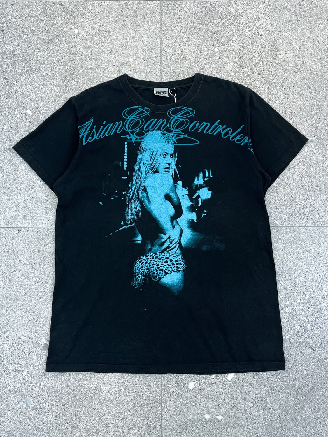 아시안캔컨트롤러즈 스모키걸 아트웤 티셔츠 상품이미지2