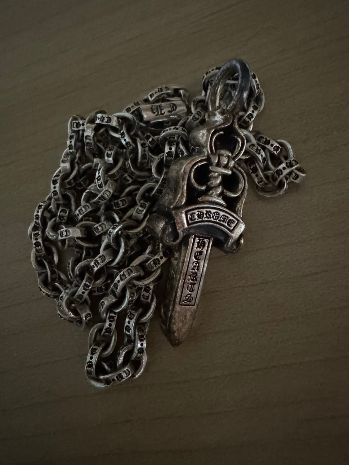 크롬하츠 대거 목걸이 상품이미지1