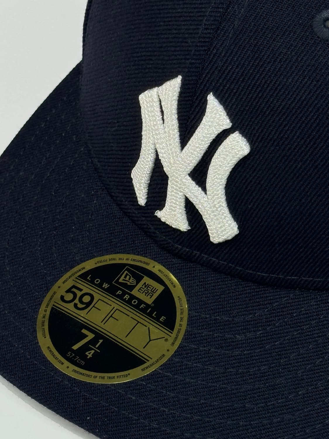 KITH X NEW ERA (키스 X 뉴에라) 로즈 자수 네이비 상품이미지4