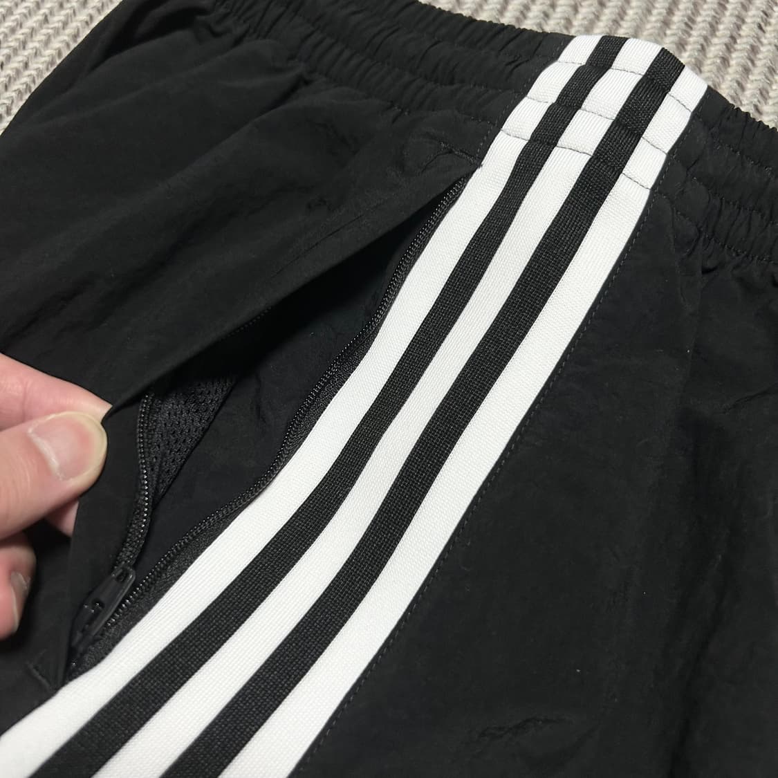 [XS] adidas 아디다스 우먼즈 락업 트랙 조거팬츠 상품이미지4