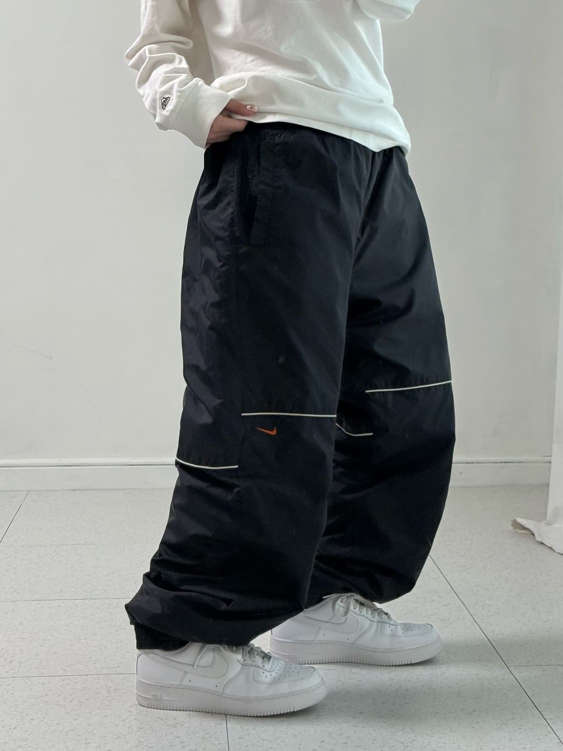 나이키 누빔 조거 팬츠 상품이미지2