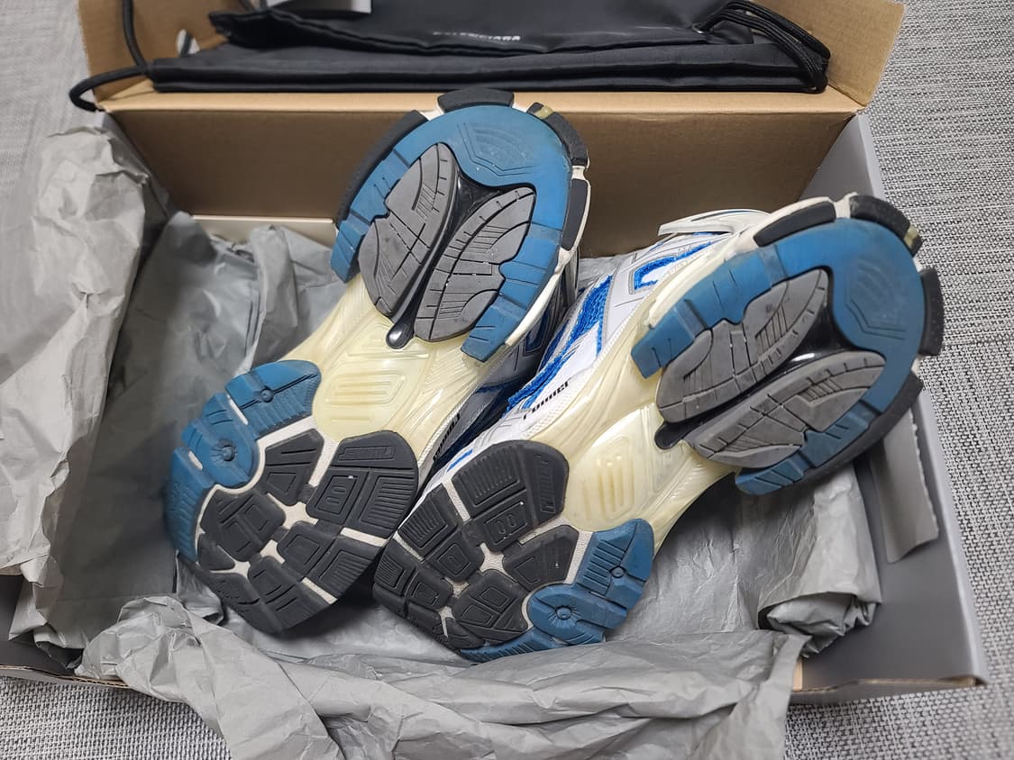 발렌시아가 뉴러너 41 블루 스니커즈 상품이미지3