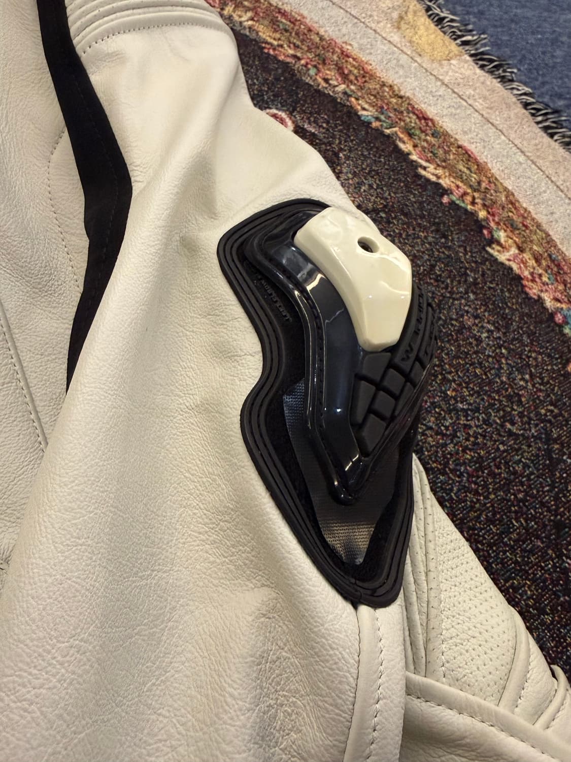 Alyx 알릭스 화이트/블랙 모토 레이싱 자켓 상품이미지5