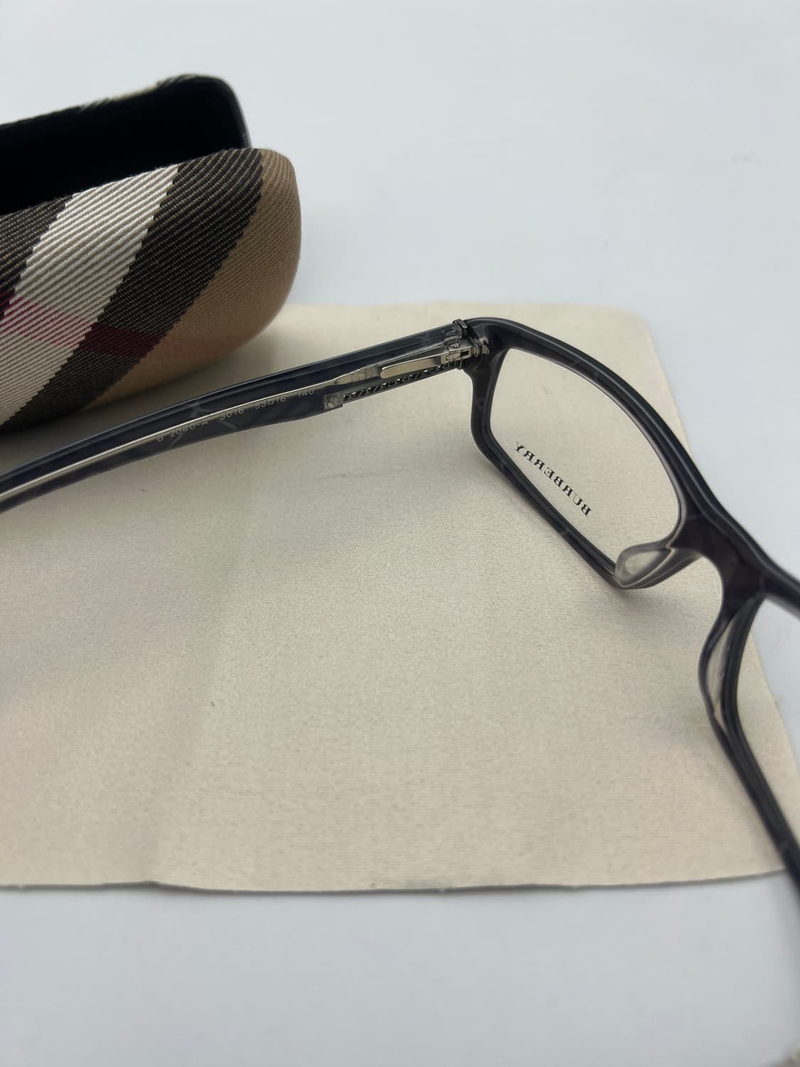 버버리 BURBERRY 스퀘어 뿔테 안경 B-2040-A 상품이미지5