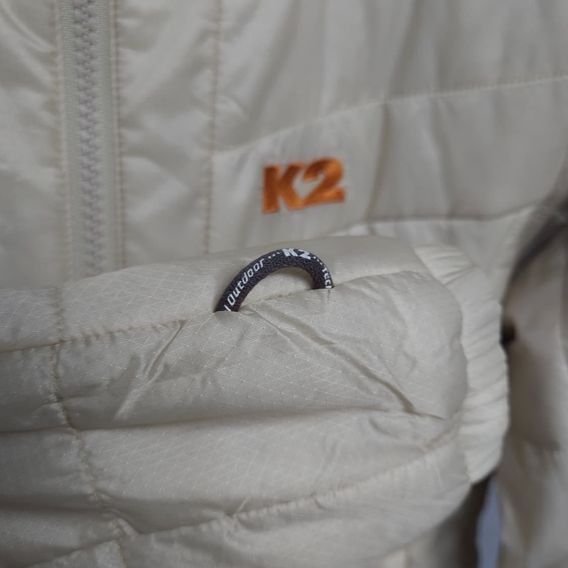 85 ) K2 여성 베이지 경량 패딩 상품이미지7