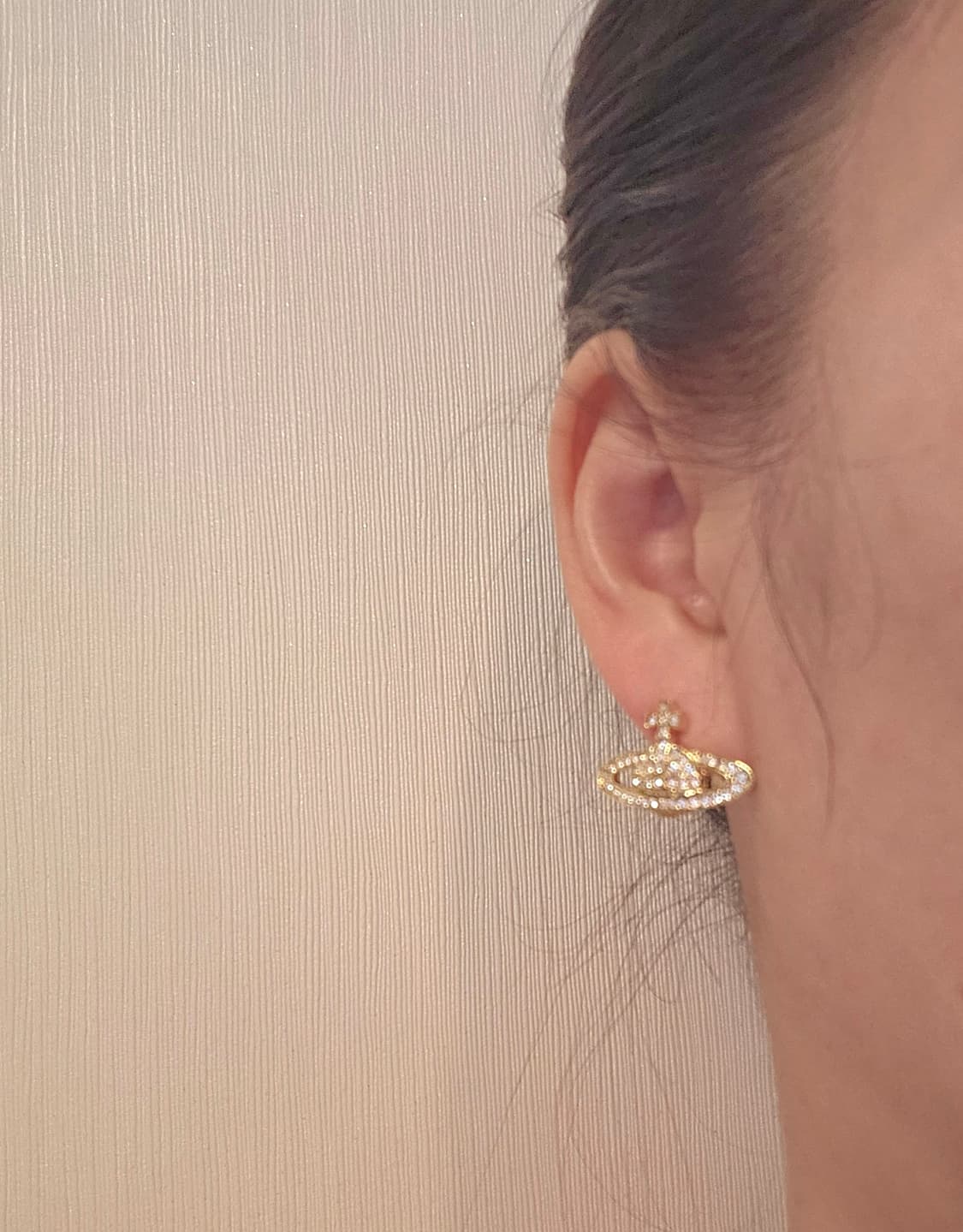 비비안웨스트우드 업사이클링 올큐빅 금장 귀걸이 상품이미지5