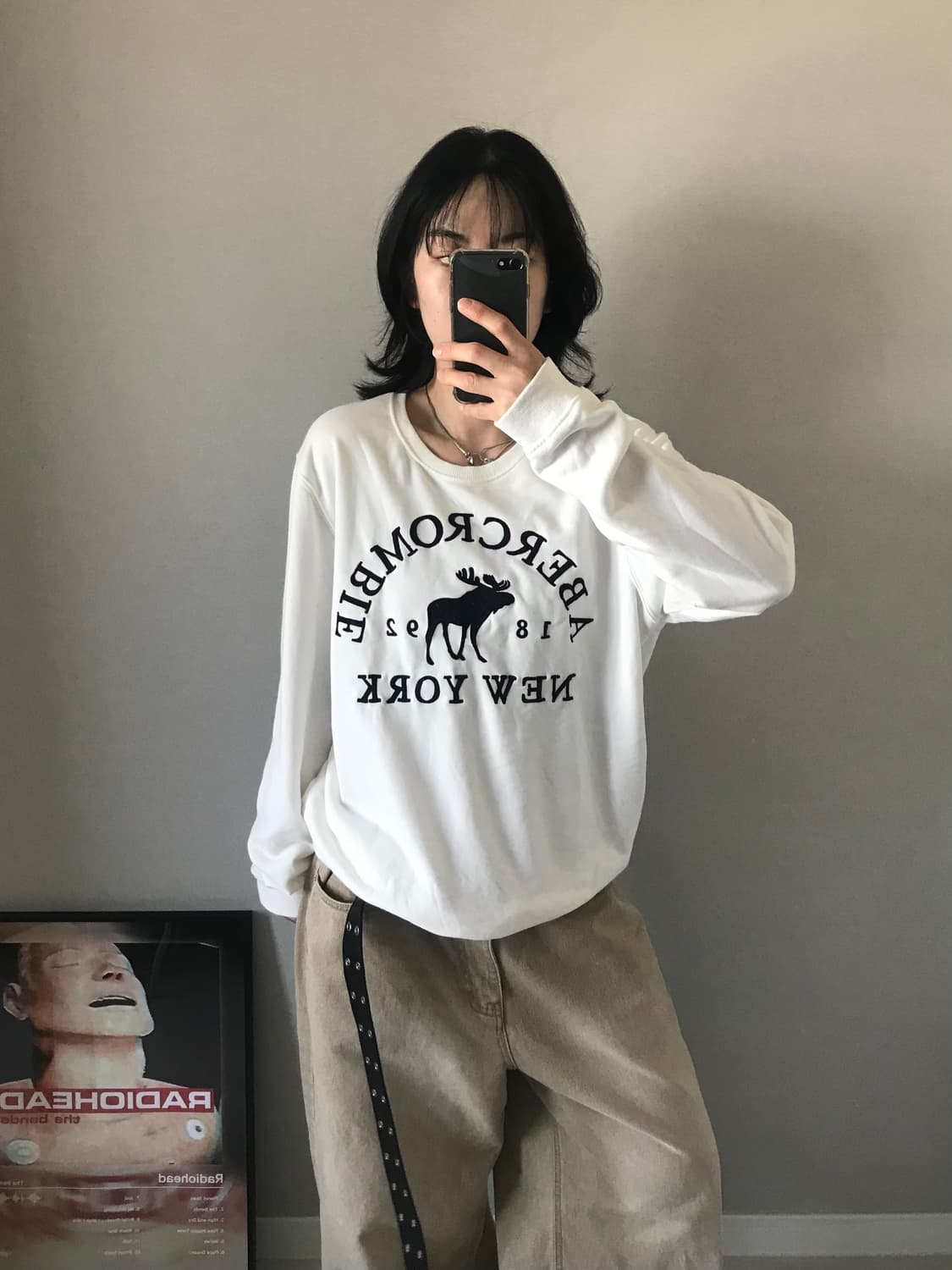 아베크롬비 중앙 빅 프린팅 화이트 맨투맨 상품이미지4