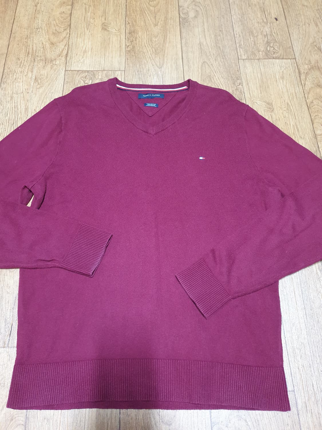 1038 타미힐피거 브이넥 긴팔티 100 사이즈입니다 상품이미지2