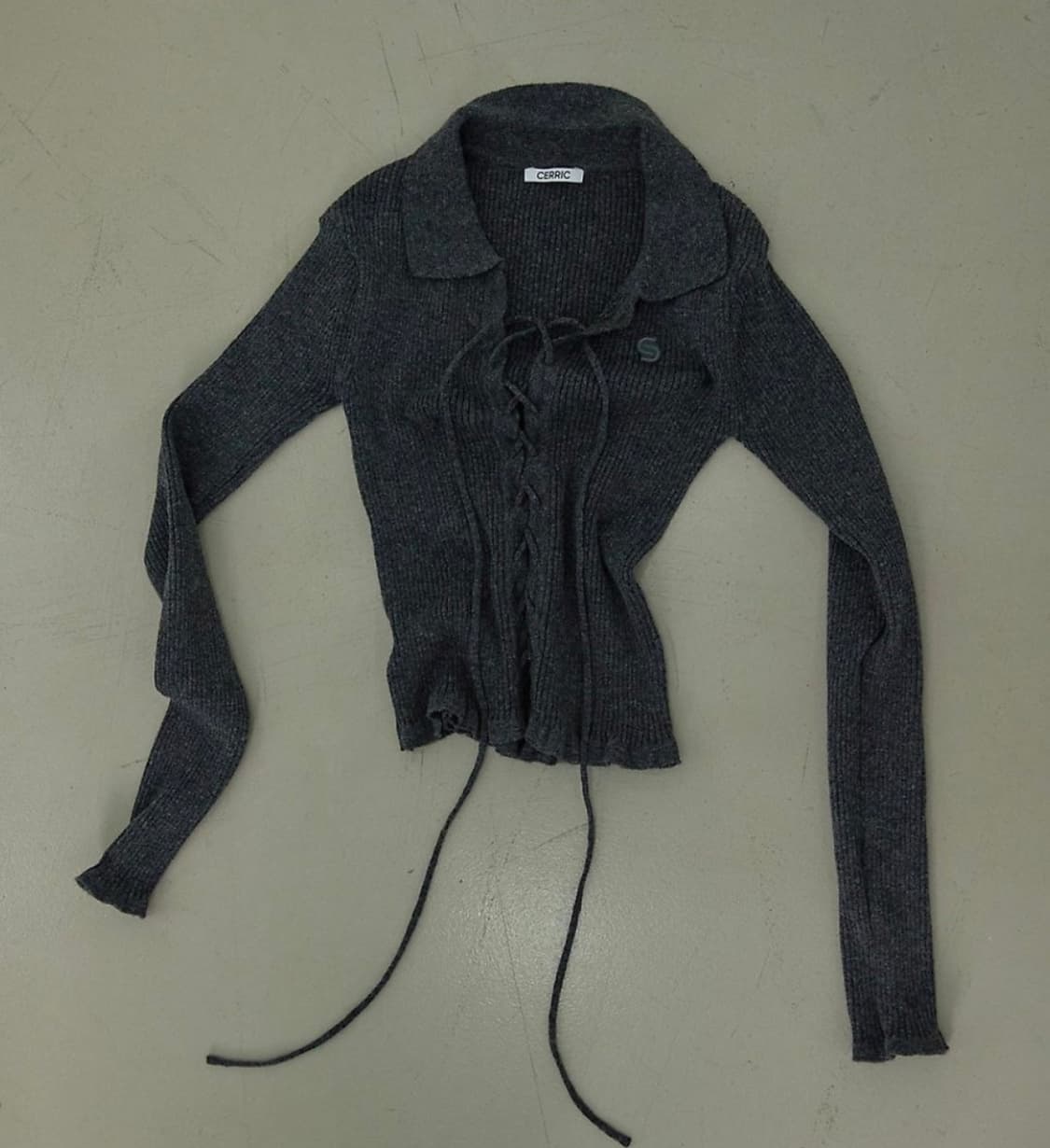 세릭 아일릿 셔링 카라 니트  상품이미지2