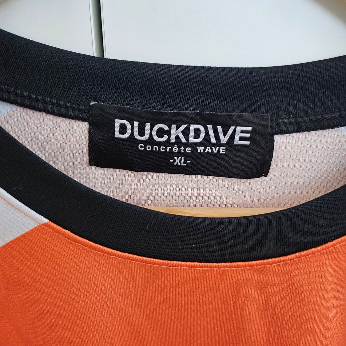 (실착1회) 덕다이브 메쉬 롱슬리브 오렌지 XL 상품이미지3