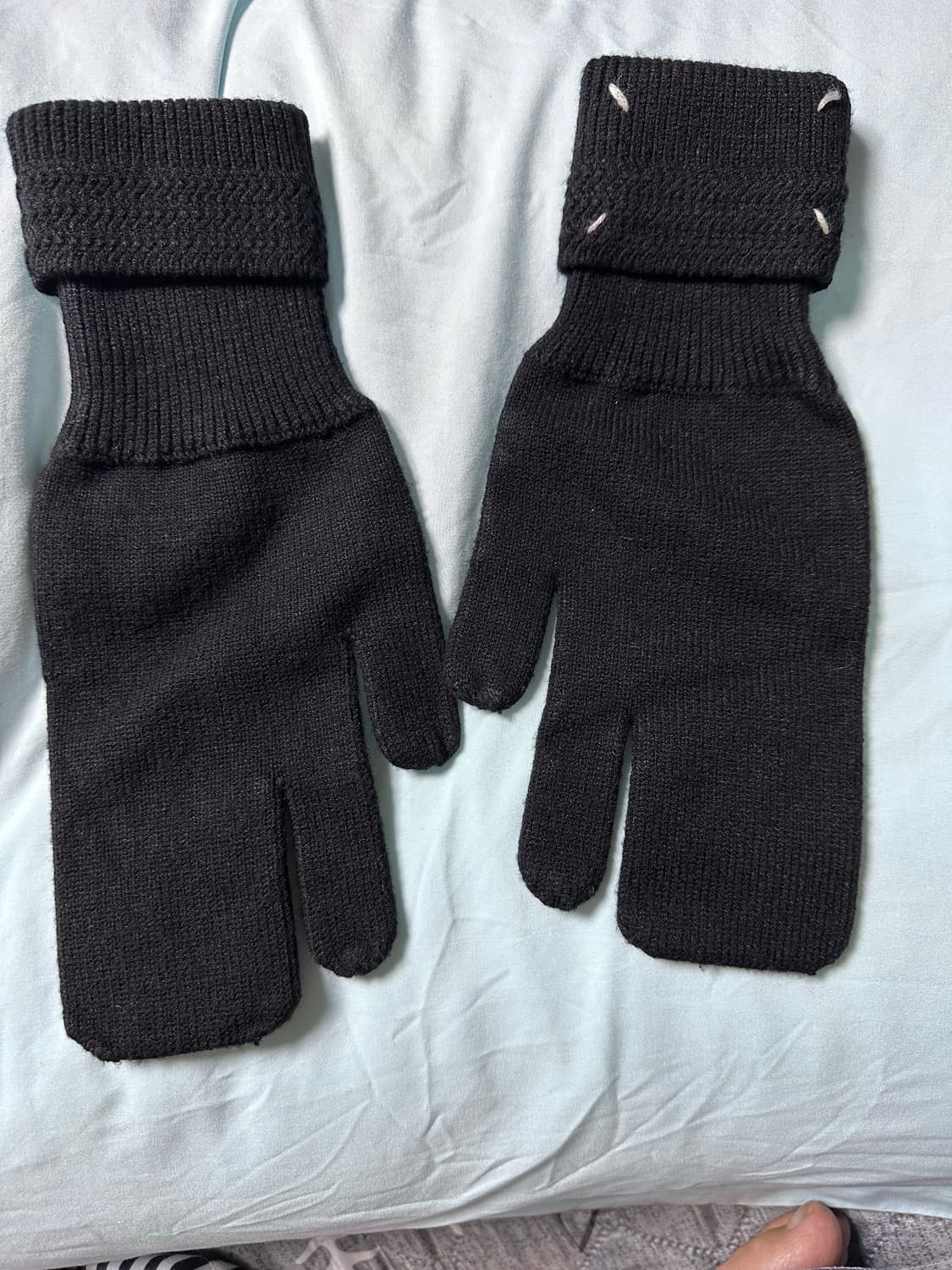 메종 마르지엘라 타비 울 니트 장갑 블랙 상품이미지1