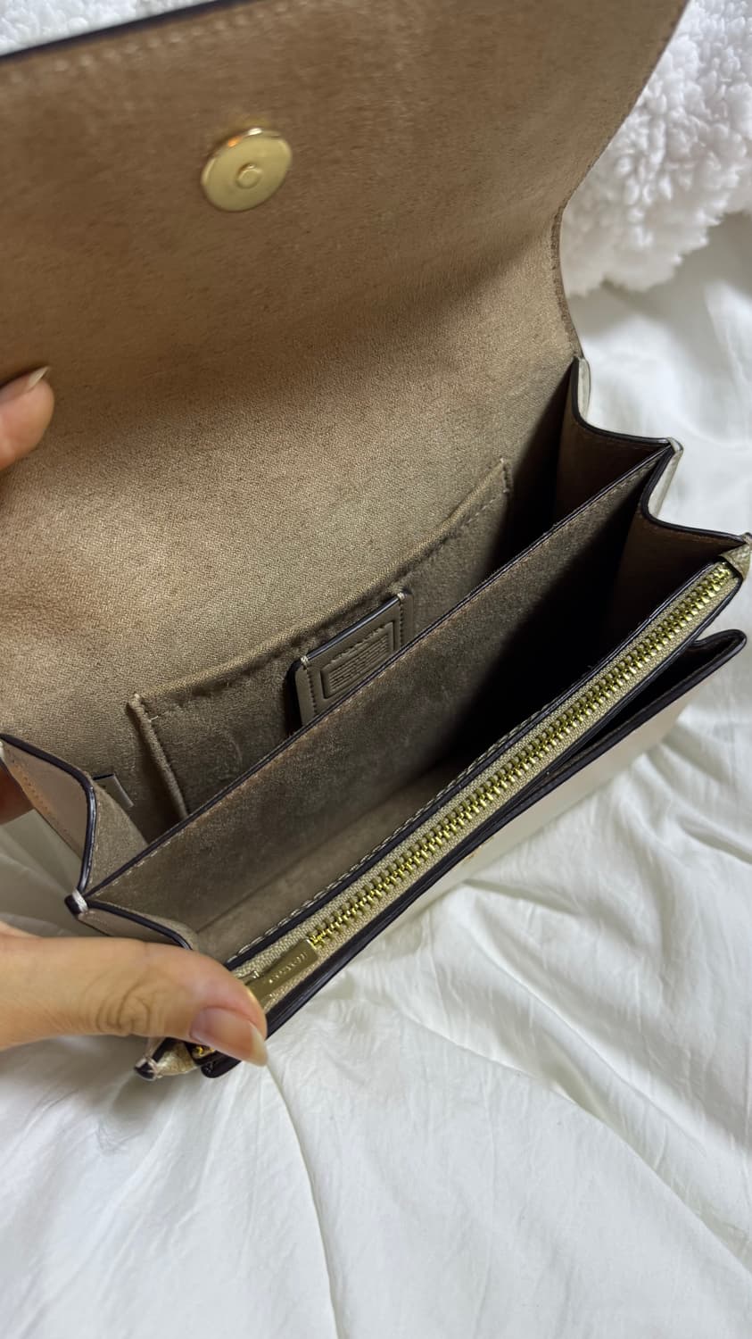 코치 숄더백 베이지 상품이미지2