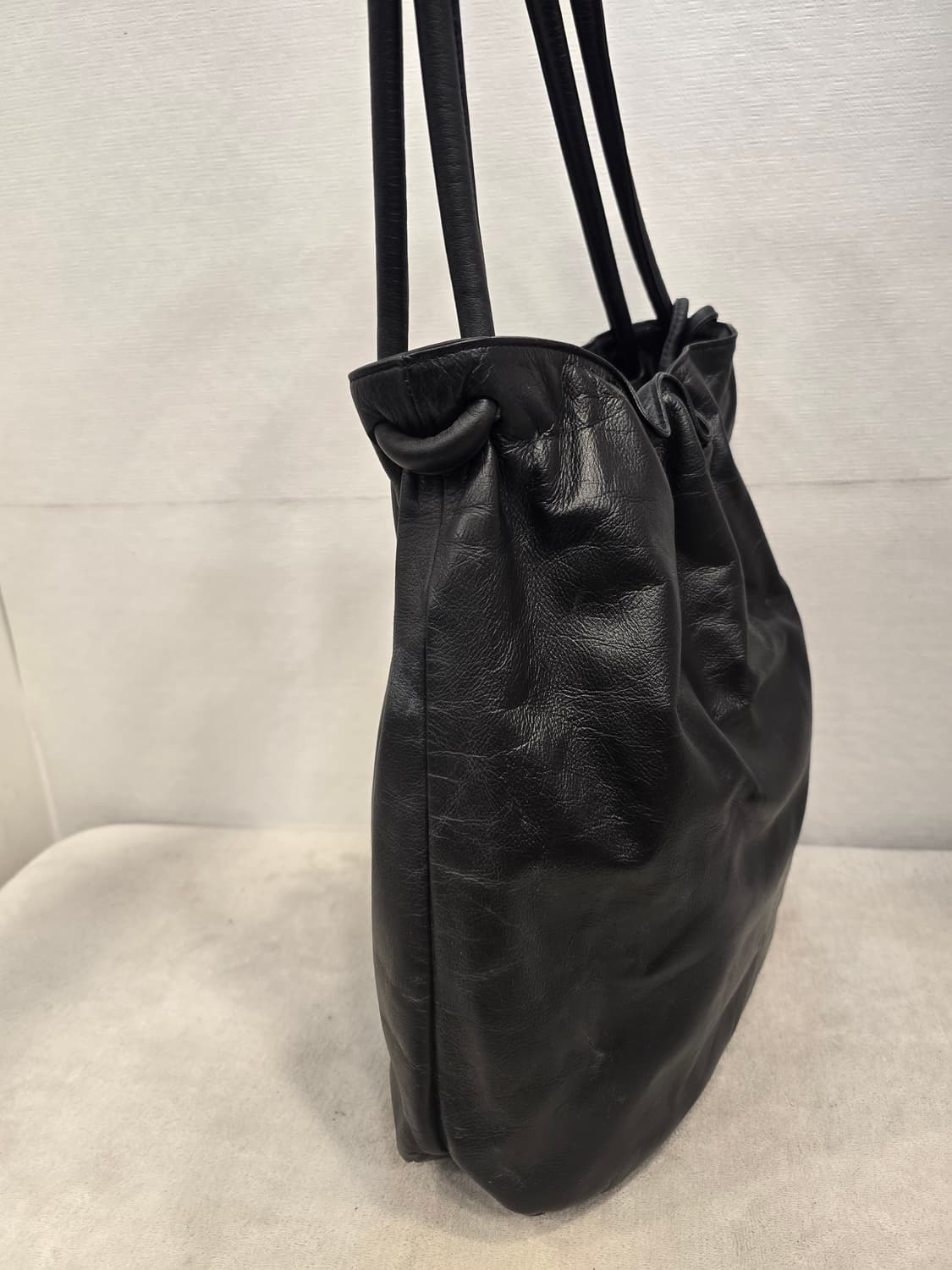 아우로 Ouro 블랙 셔링 복조리백 숄더백 상품이미지5