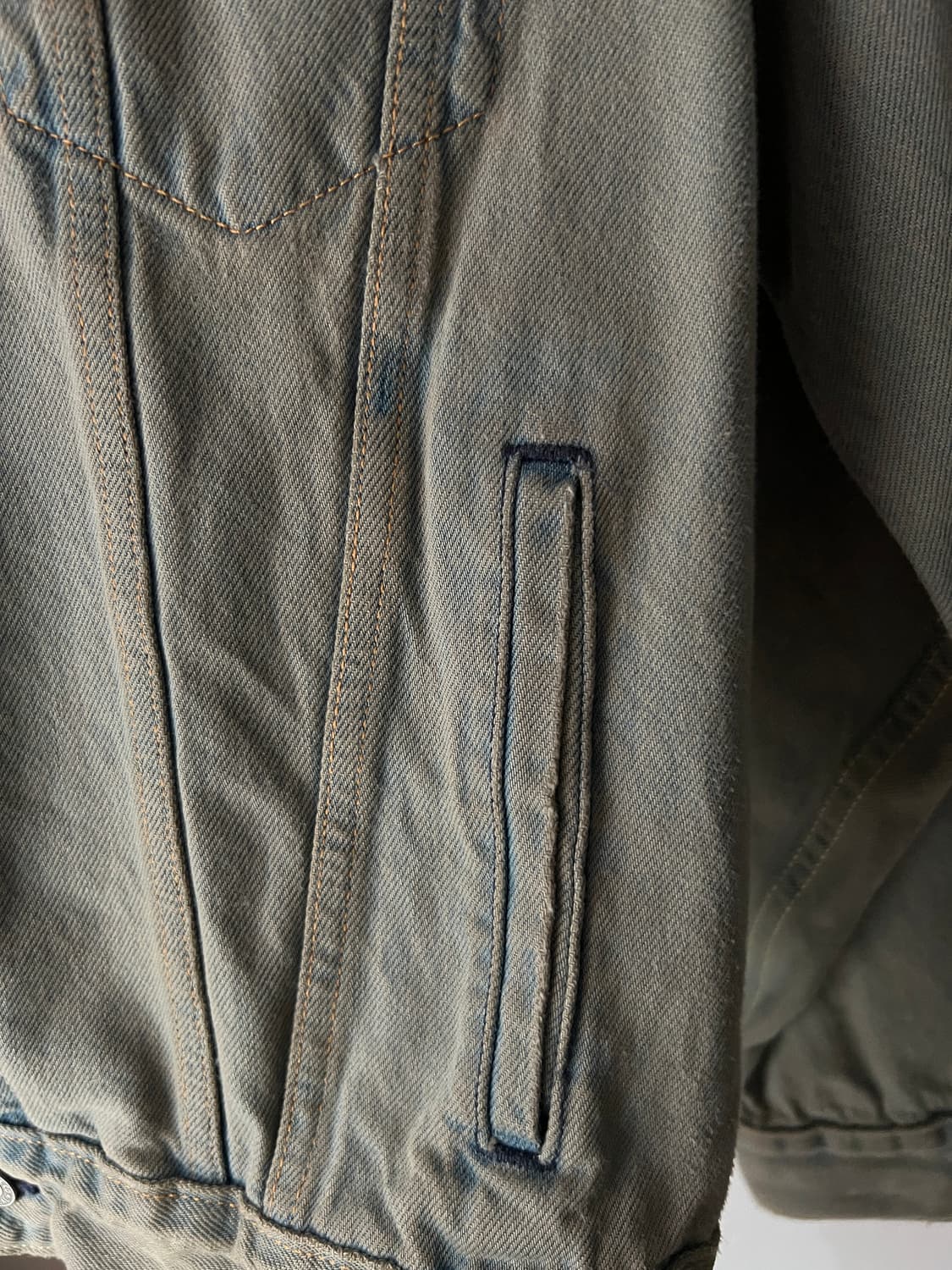 [S]리바이스 그레이 워싱 데님 트러커 자켓 상품이미지5