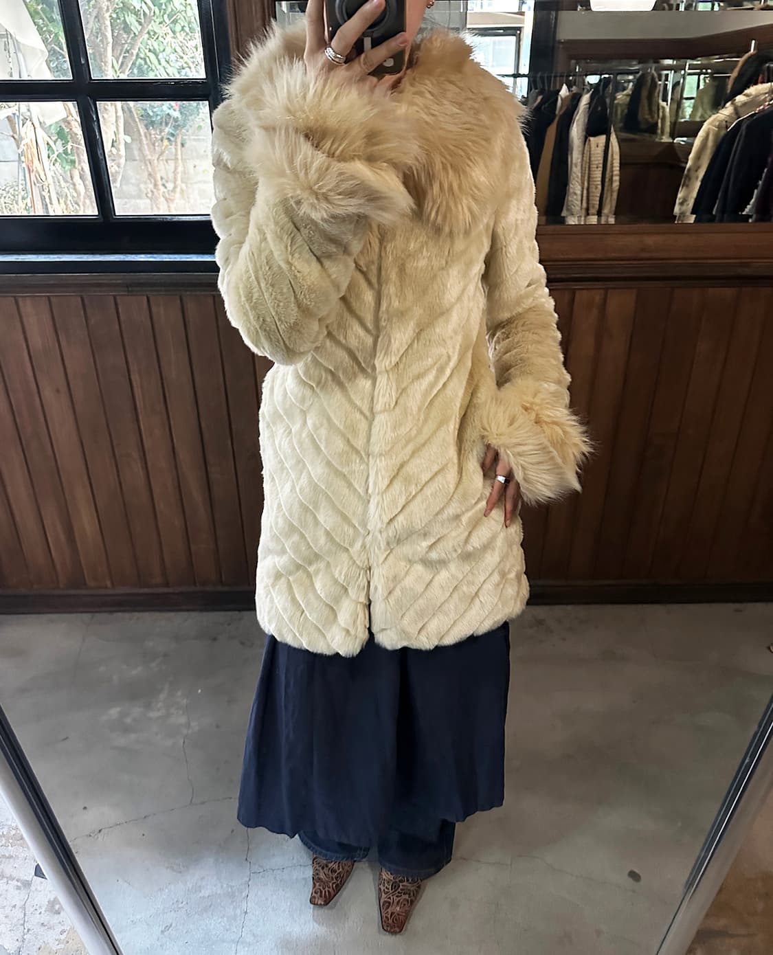 RIENDA cream faux fur jacket 상품이미지2