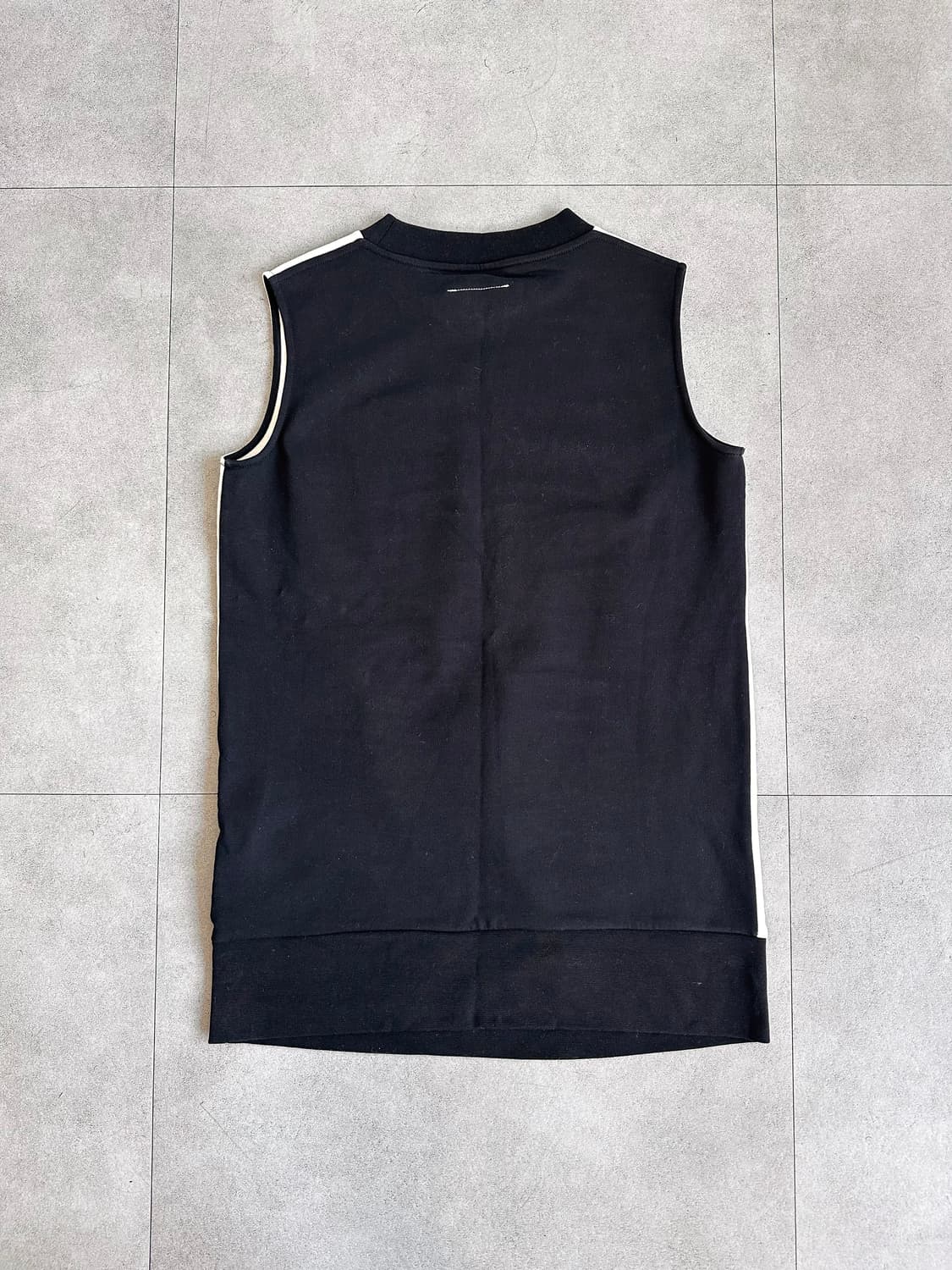 메종 마르지엘라 MM6 그래픽 슬리브리스 베스트 상품이미지7