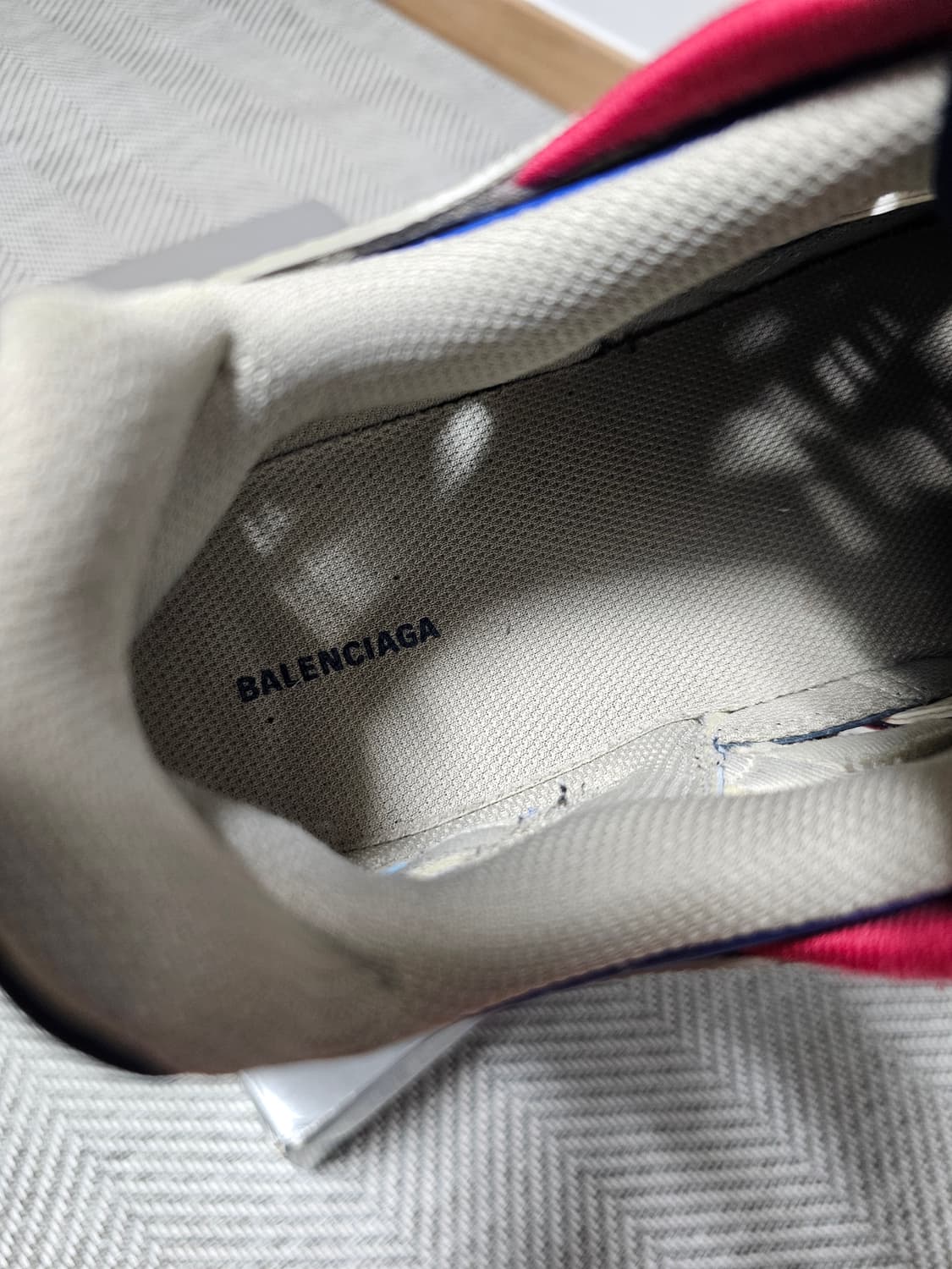 발렌시아가 트랙2 건담 42사이즈 (풀박스) 상품이미지6