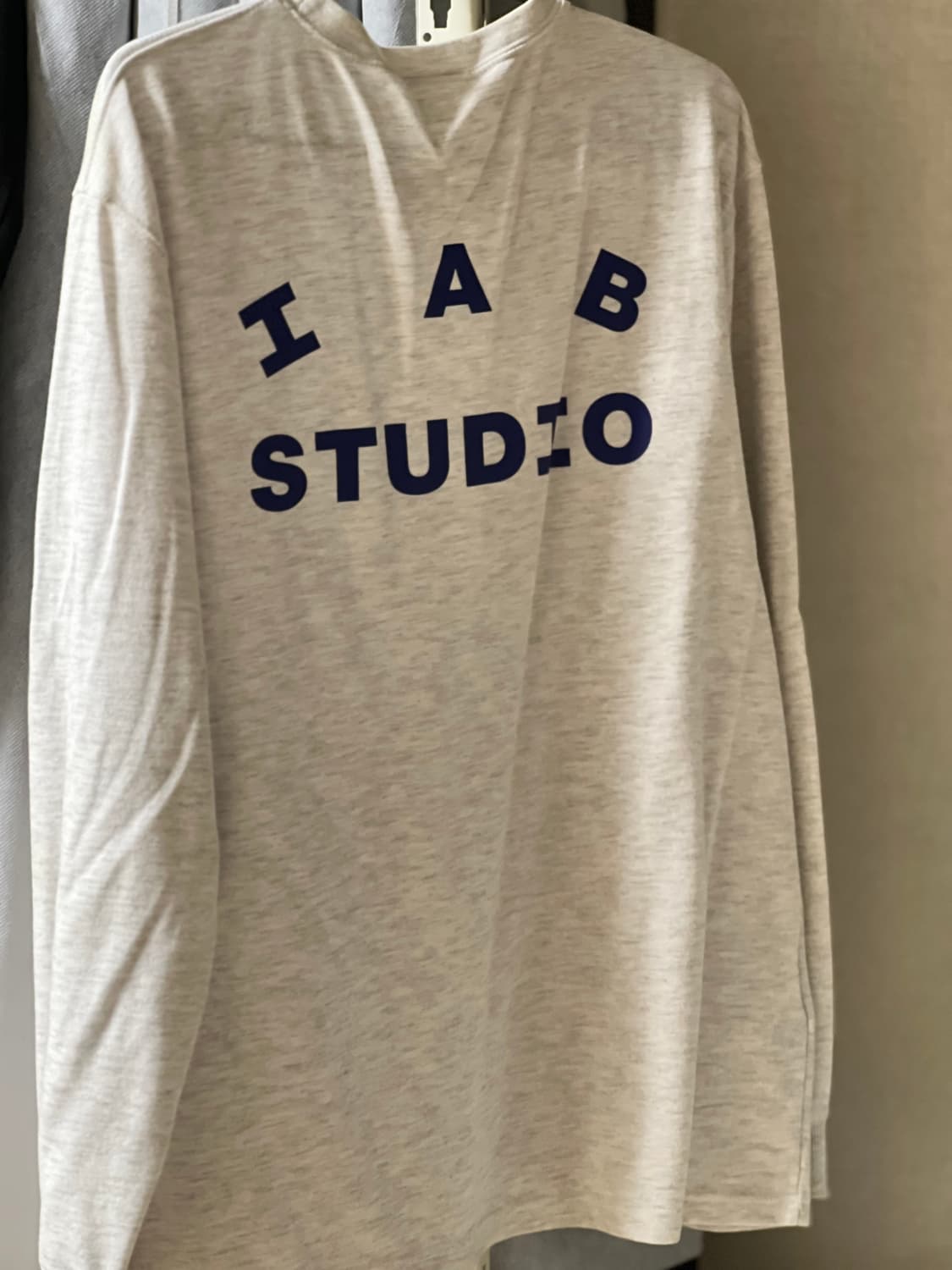 아이앱 스튜디오 롱슬리브 라이트그레이 L 상품이미지3