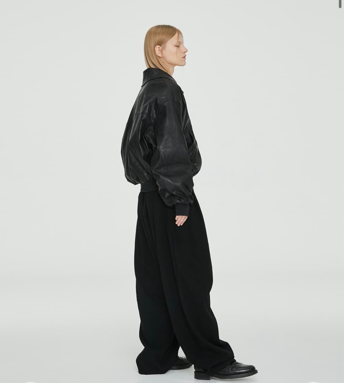 Amu padded black synthetic leather 상품이미지3