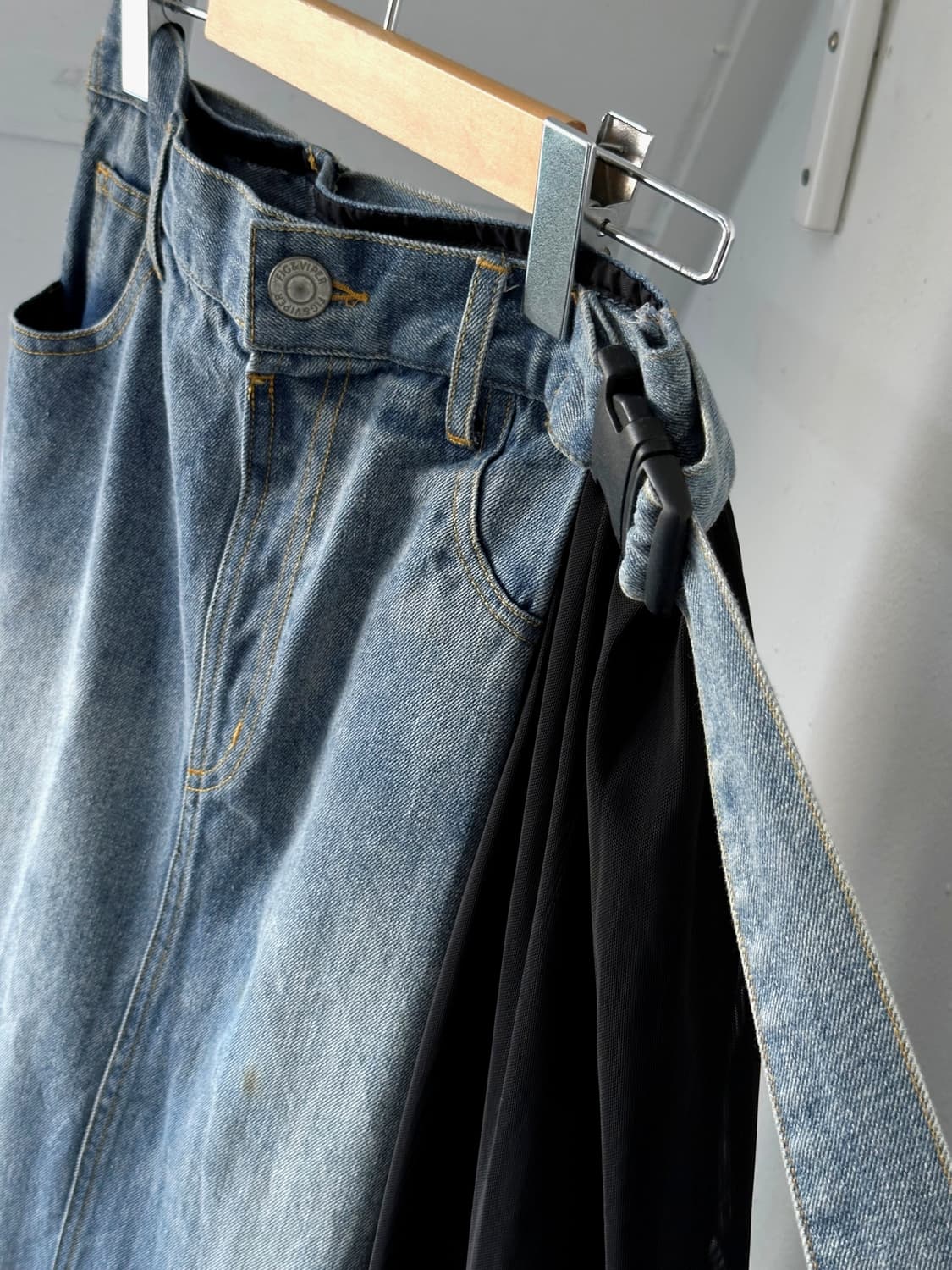 One washed panel belted wrap denim skirt 상품이미지4