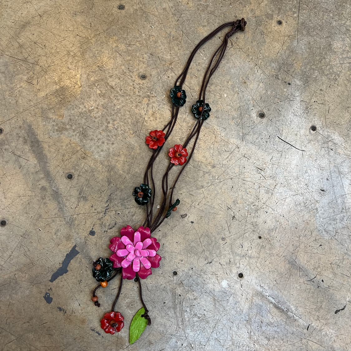 레더 플라워 목걸이 상품이미지6