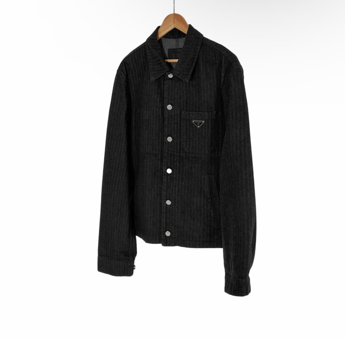 [XL] 프라다 남성 25ss 셰브론 블루종 데님 셔츠 자켓 블랙 상품이미지2