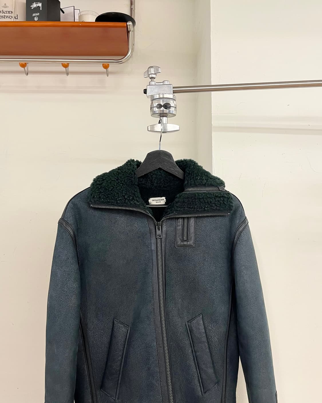 자딕 앤 볼테르 블랙 시어링 자켓 상품이미지2