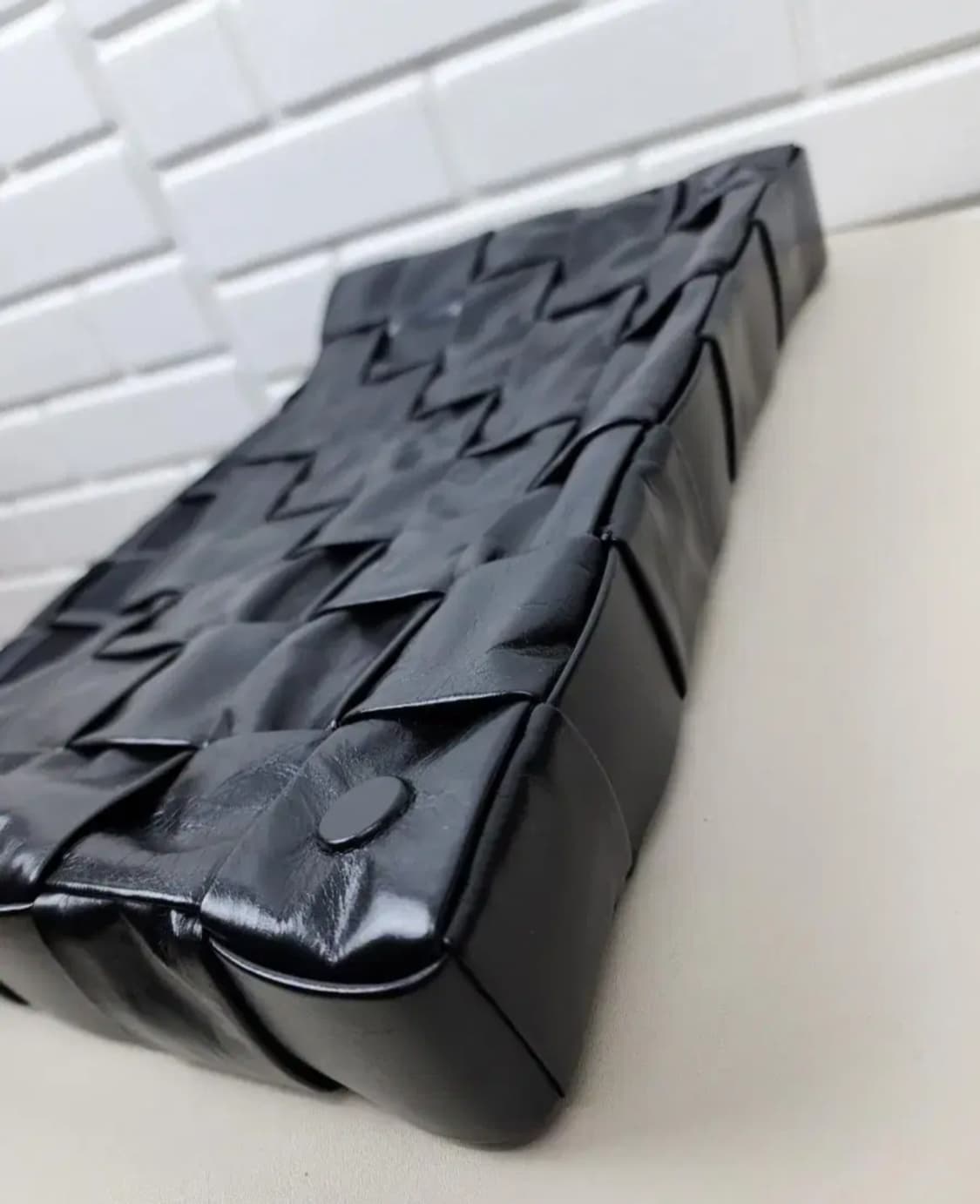 보테가베네타 맥시 카세트백 블랙 상품이미지5