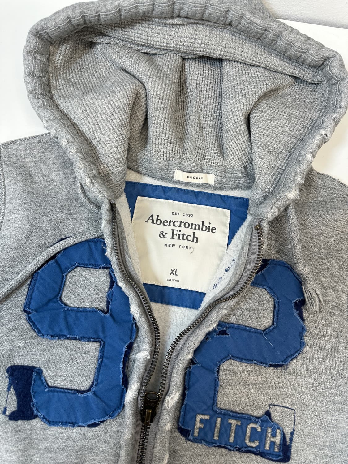 아베크롬비 데미지커팅 후드집업 XL 상품이미지3