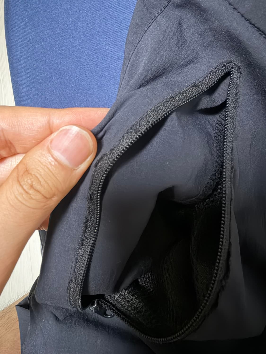 아크테릭스 경량 팬츠 네이비 상품이미지6