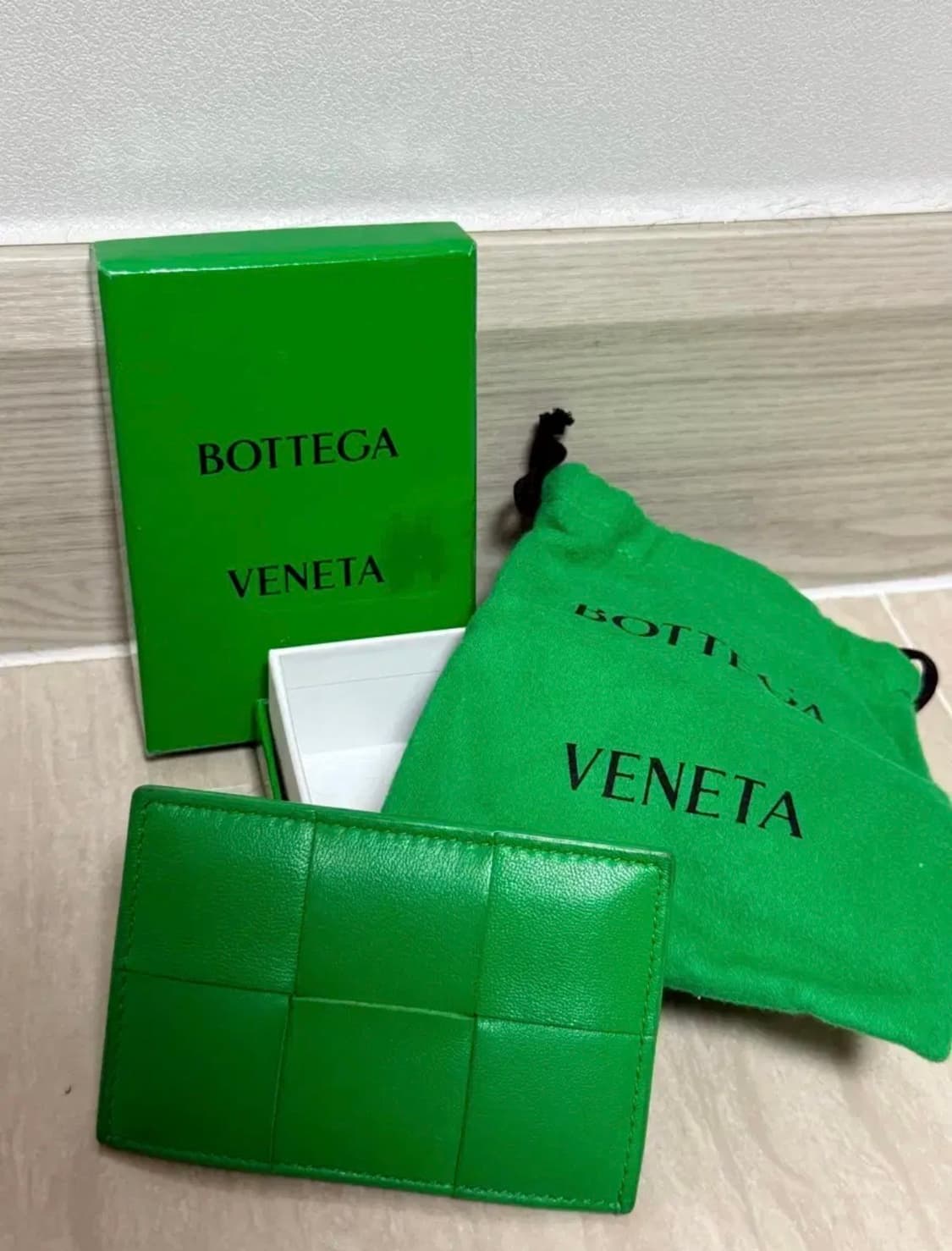 보테가베네타 카드지갑 패러킷(그린) 상품이미지1