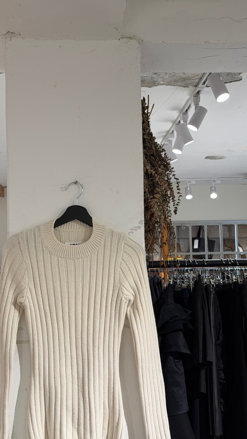 mm6 아이보리 백 오픈 립 니트 탑 상품이미지4