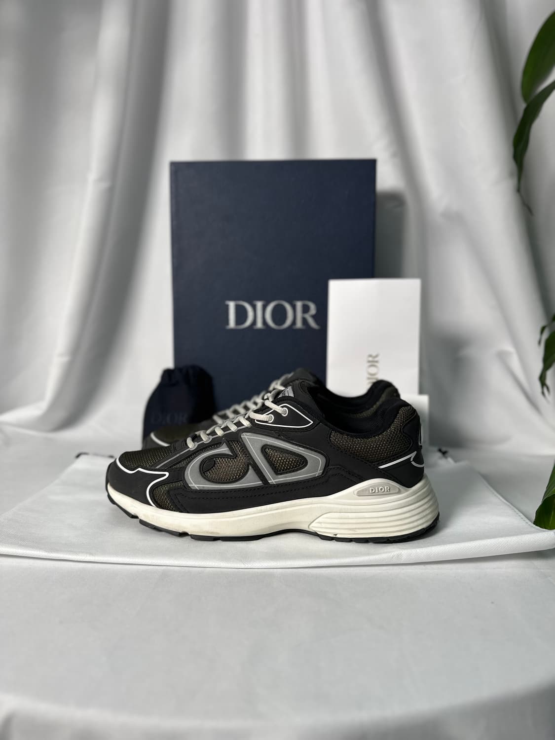 디올 B30 스니커즈 딥그린 메쉬블랙 상품이미지4