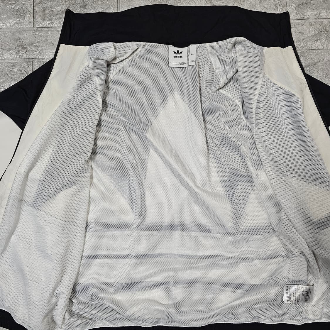 아디다스 빅로고 바람막이 2XL 상품이미지5